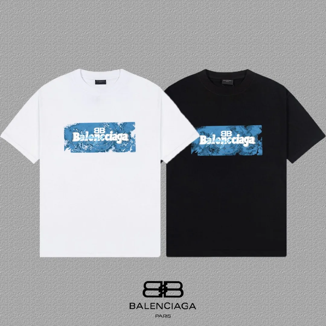 P80✨🔥 BALENCIAGA Paris lettering printed short-sleeved T-shirt. Custom-woven and dyed 300 grams of combed cotton heavyweight fabric. Zero color difference in threads. Perfect details. Different from the current currency version. Welcome to compare. Same Style for men and women. Must-sell in the picture above. Color: White Black Size: 1 2 3 4